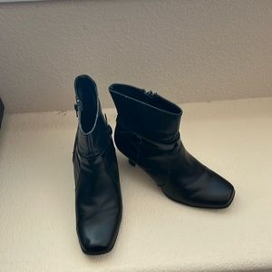 Cute faux leather Merona boots